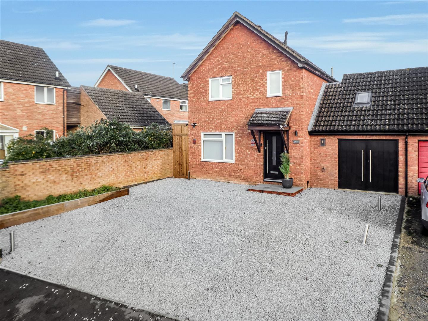 3 bed property in Ellenstow, Milton Keynes